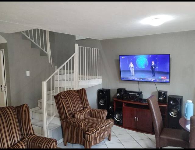 3 BEDROOM PROPERTY TO RENT IN CLUBVIEW